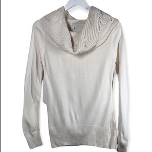 New York & Co. sweater with collar